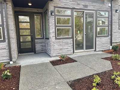 168 Whispering Ln NW #13 Bainbridge Island, WA 98110