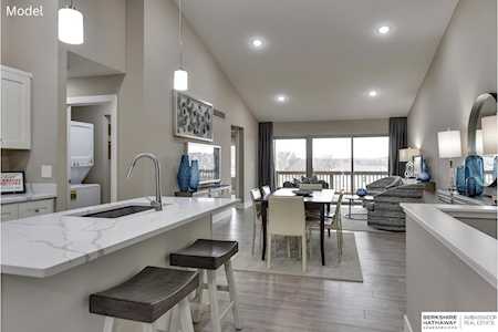 17019 Hawthorne Ave Omaha, NE 68118