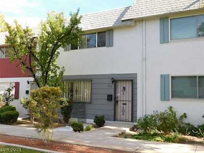 129 Greenbriar Townhouse Way Las Vegas, NV 89121
