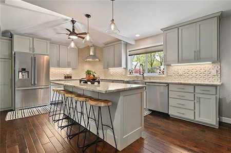 8204 W 101st Terrace Overland Park, KS 66212