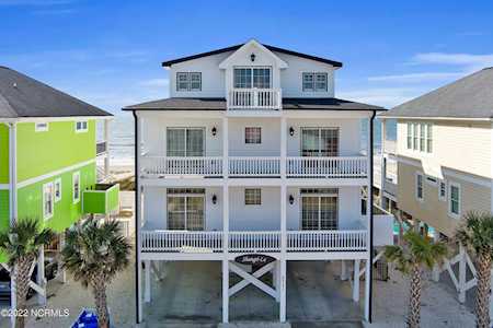 2721 W Beach Drive Oak Island, NC 28465