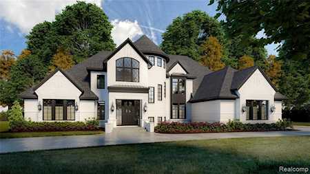 2475 Charnwood Troy, MI 48098