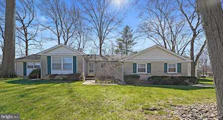 2221 Regal Dr Wilmington, DE 19810