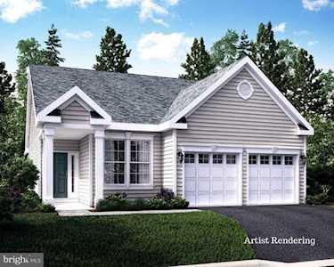 002 Castleton Dr Williamstown, NJ 08094