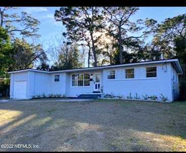 2850 Charme Dr Jacksonville, FL 32277