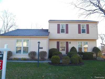 24424 Jamestowne Dr Novi, MI 48375