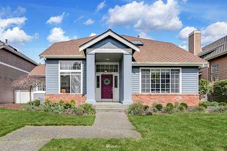 25722 SE 37th St Issaquah, WA 98029