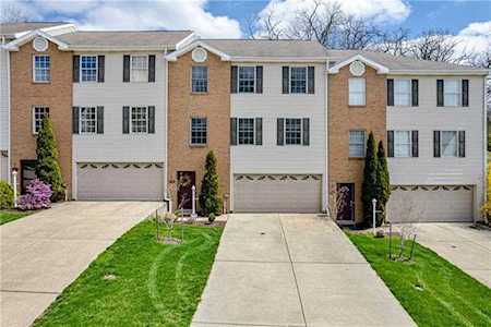 5521 Worthington Ct Bridgeville, PA 15017
