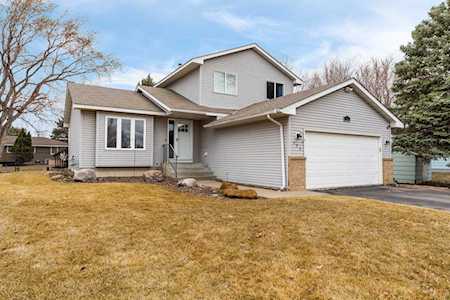 153 Appleblossom Lane Shakopee, MN 55379