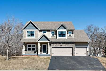 4706 107th Avenue N Brooklyn Park, MN 55443