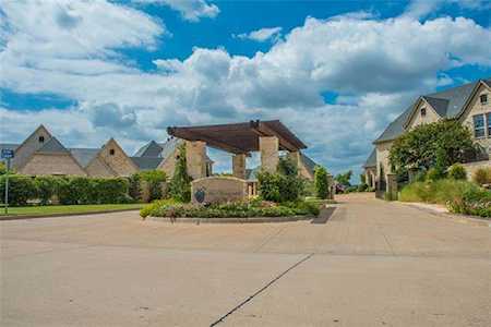 2514 Vineyard Drive Granbury, TX 76048