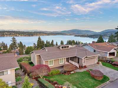 2612 168th Ave SE Bellevue, WA 98008