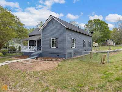 39 E Haynes St Newnan, GA 30263