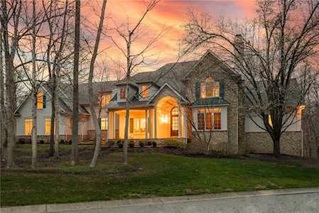 9404 Woodbridge Place Zionsville, IN 46077
