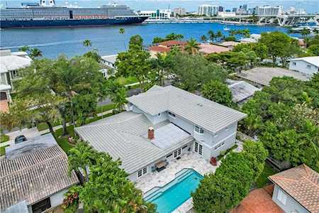 1940 SE 21st Ave Fort Lauderdale, FL 33316