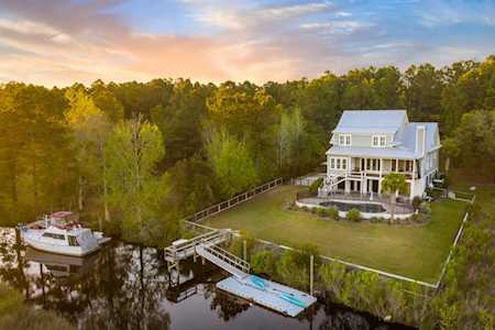 7539 Ladys Secret Ln Awendaw, SC 29429