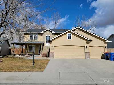 6201 S Neptune Place Boise, ID 83709