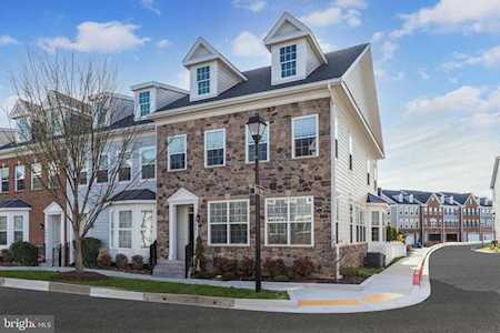 5851 Duncan Dr Ellicott City, MD 21043