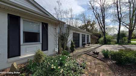 9300 Tiverton Way Louisville, KY 40242
