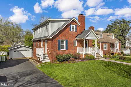 1314 Oakland St S Arlington, VA 22204