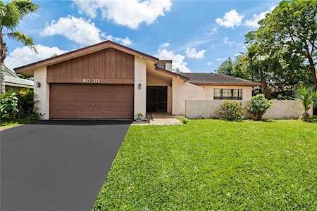 8020 Buttonwood Cir Tamarac, FL 33321