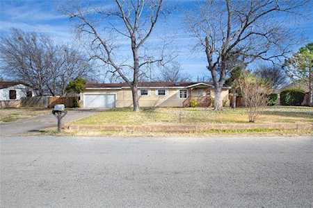429 Ashley Lane Roanoke, TX 76262