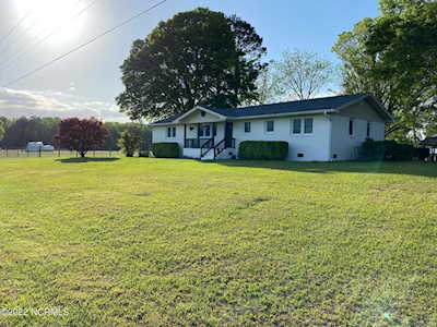 575 Ludie Brown Road Chinquapin, NC 28521