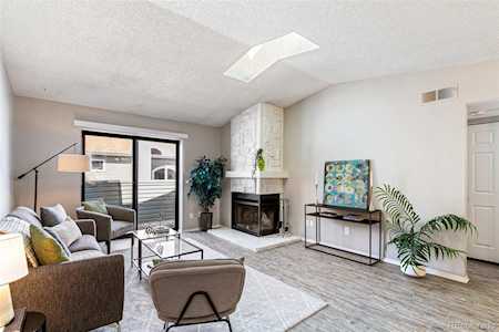 922 S Walden St #207 Aurora, CO 80017