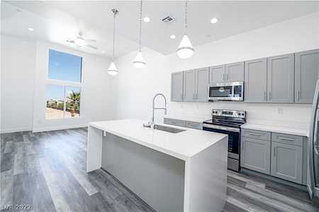 1112 Prospering Creek St #13 Las Vegas, NV 89135