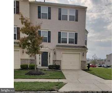 1106 Exposition Dr Williamstown, NJ 08094
