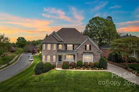 11435 Bloomfield Dr Charlotte, NC 28277