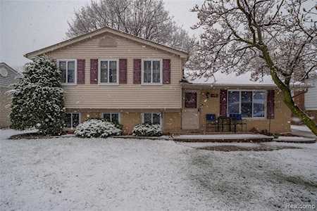 14137 Randall Dr Sterling Heights, MI 48313