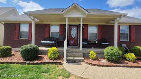123 Pagoda Ct Shepherdsville, KY 40165