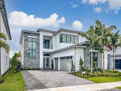 17371 Santaluce Manor Boca Raton, FL 33496