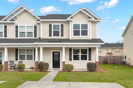 9215 Southern Oak Ln Ladson, SC 29456