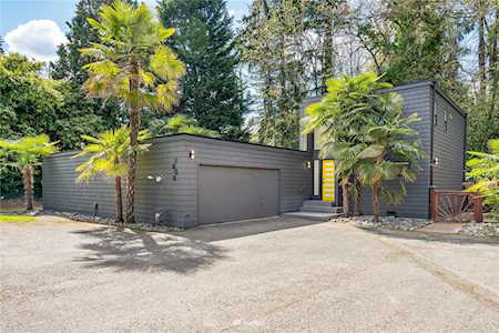 1605 112th Ave NE Bellevue, WA 98004