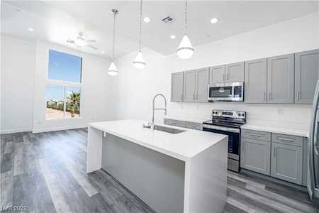 11481 Vibrant Heights Dr #31 Las Vegas, NV 89135