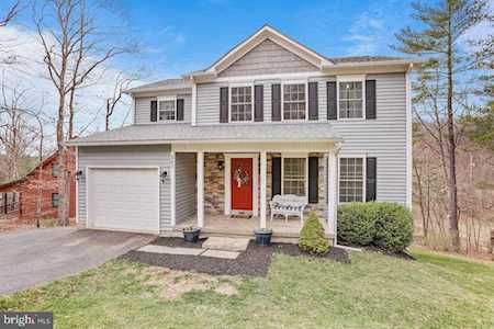 507 Lakeview Dr Cross Junction, VA 22625