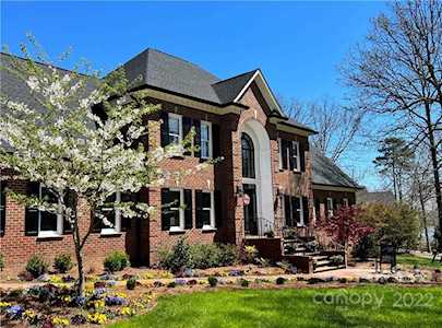 8208 Lake Providence Dr Weddington, NC 28104