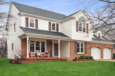 24 Chestnut Ct Buffalo Grove, IL 60089