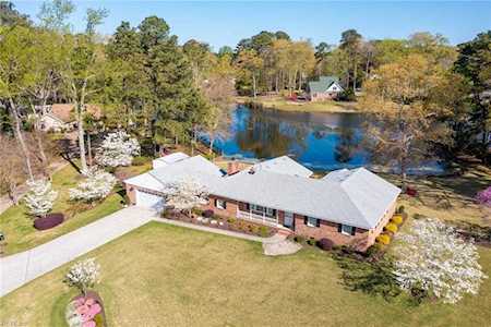 2236 N Lakeside Dr Virginia Beach, VA 23454