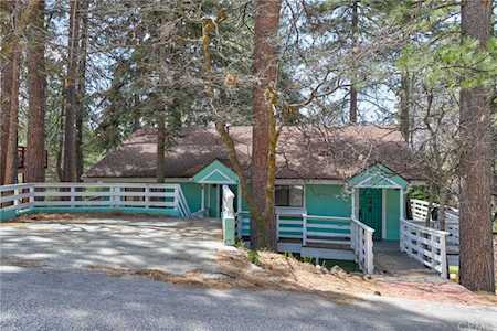 31419 Panorama Dr Running Springs, CA 92382