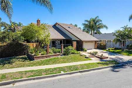 16572 Carousel Ln Huntington Beach, CA 92649