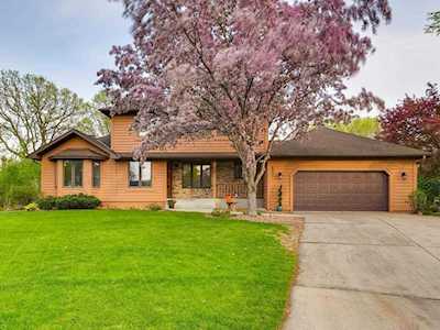 8931 Ashley Terrace Brooklyn Park, MN 55443