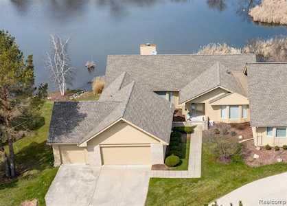 4525 Ravenwood Dr Grand Blanc Twp, MI 48439