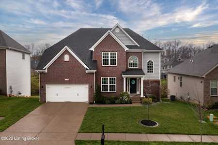 7206 Black Walnut Cir Louisville, KY 40229