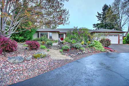 2406 Senate Way Medford, OR 97504