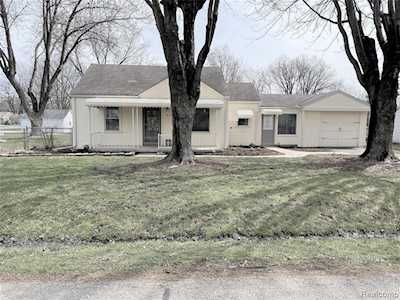9090 Brookline Ave Plymouth Twp, MI 48170