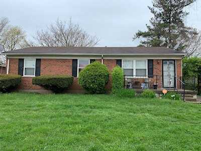 1875 Bowen Ct Lexington, KY 40511
