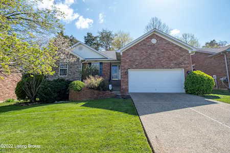 4017 Saratoga Woods Dr Louisville, KY 40299